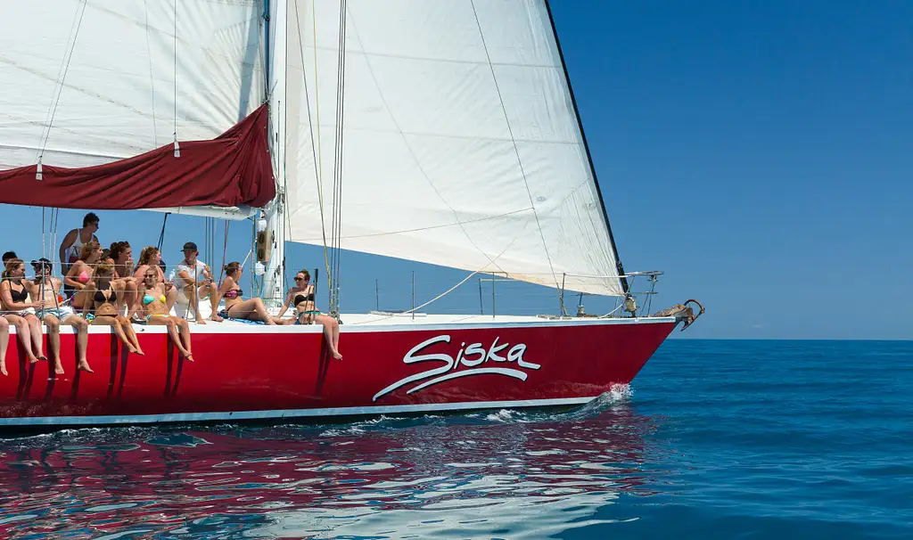 2 day, 1 night Whitsundays Sailing Tour Siska IV