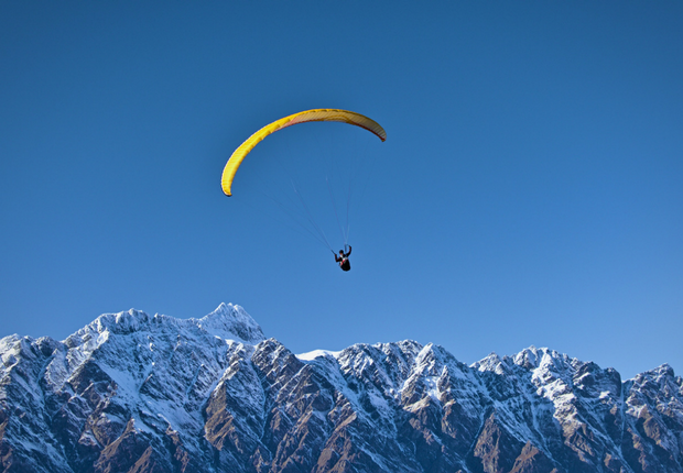 620 x 430 paraglide