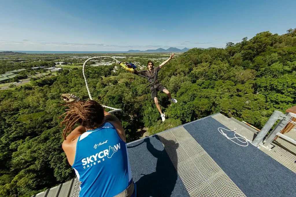 Bungy Roof Jump | Skypark Cairns