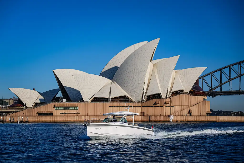 Sydney Icons, Bays & Beaches Cruise - Half Day