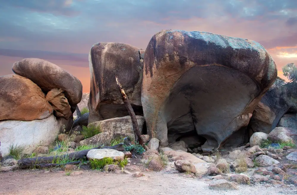 Wave Rock, Historic York & Corrigin Tour