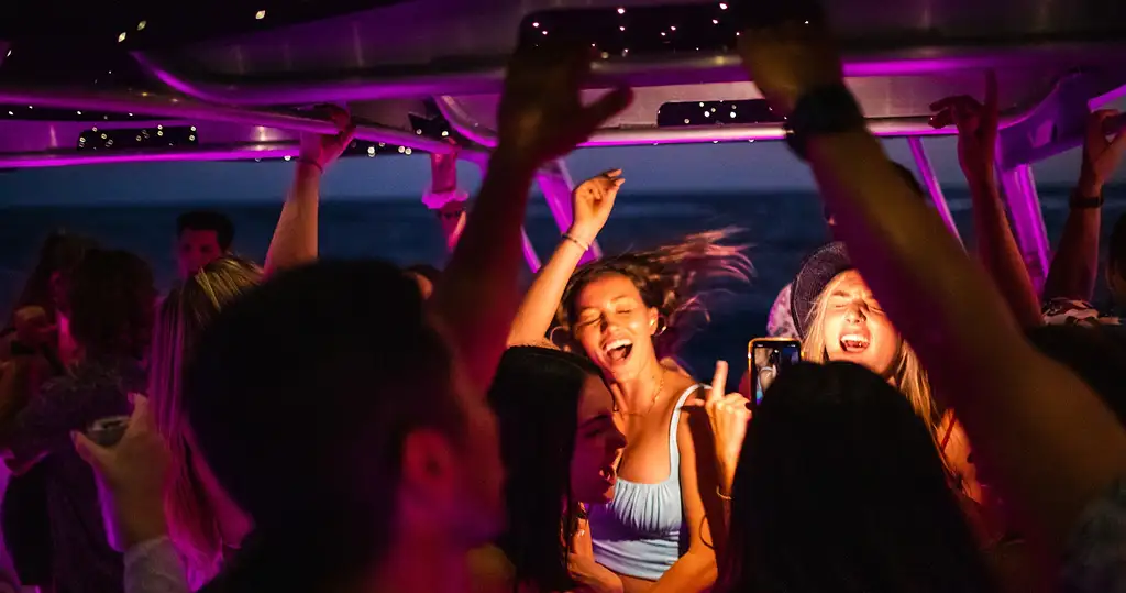 Waikiki Sunset Cruise with live DJ