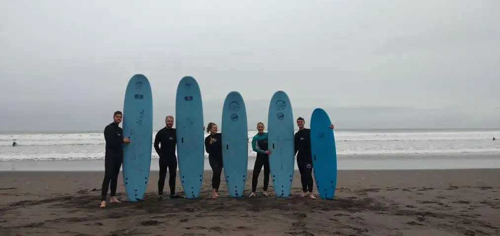 Group Surf Lesson Raglan Beach