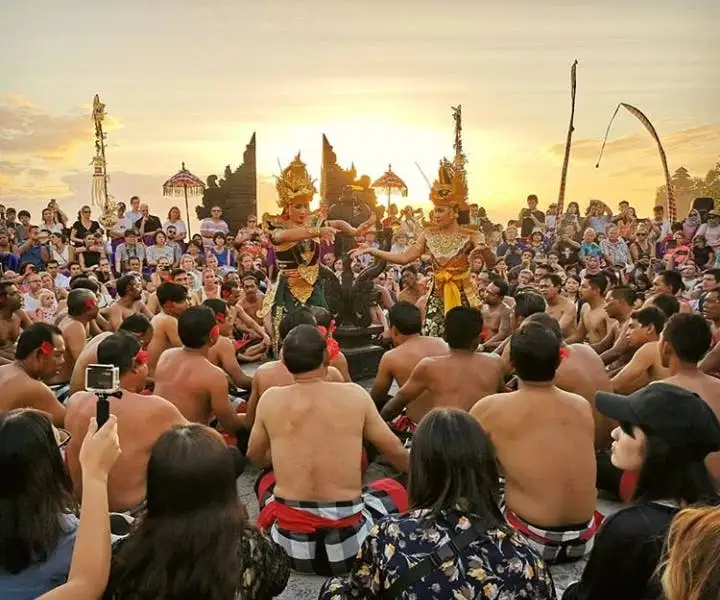 Tanah Lot, Uluwatu Temple Sunset & Kecak Dance | Private Tour