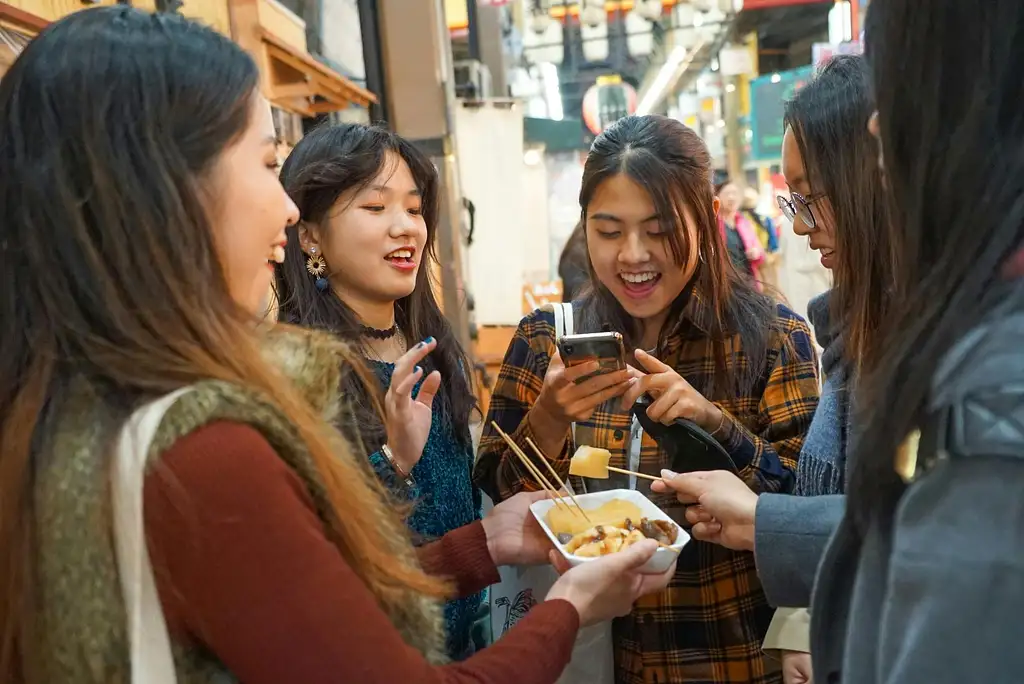 Kuromon Market Food Walking Tour in Osaka