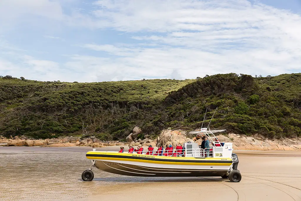 2.5 Hour Wilsons Promontory Cruise | Discover Skull Rock