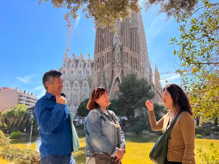 Early Entrance Tour Of The Sagrada Familia - Semi-Private