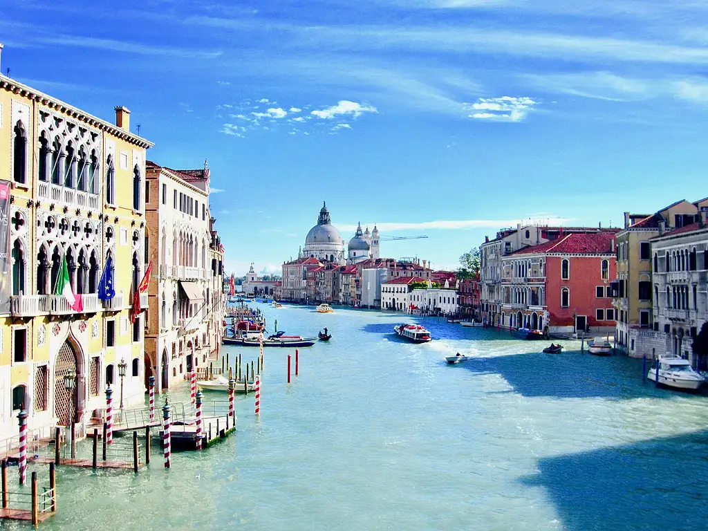 Private Guided Gondola Ride On Venice's Grand Canal