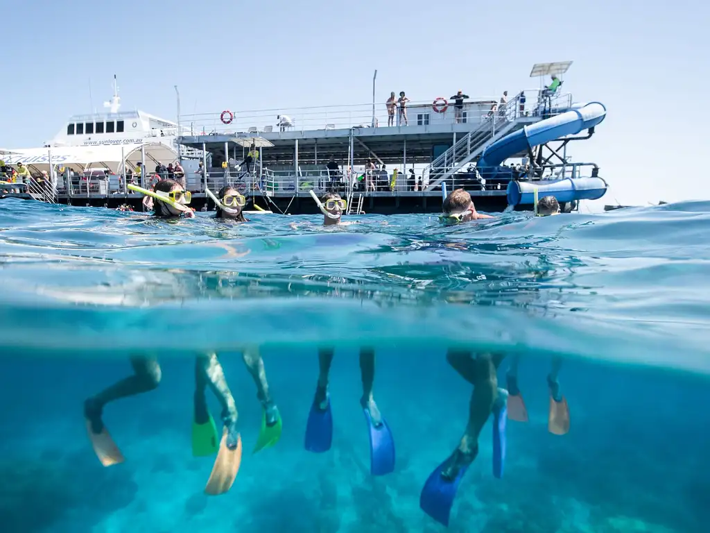 Great Barrier Reef (Moore Reef) Day Tour