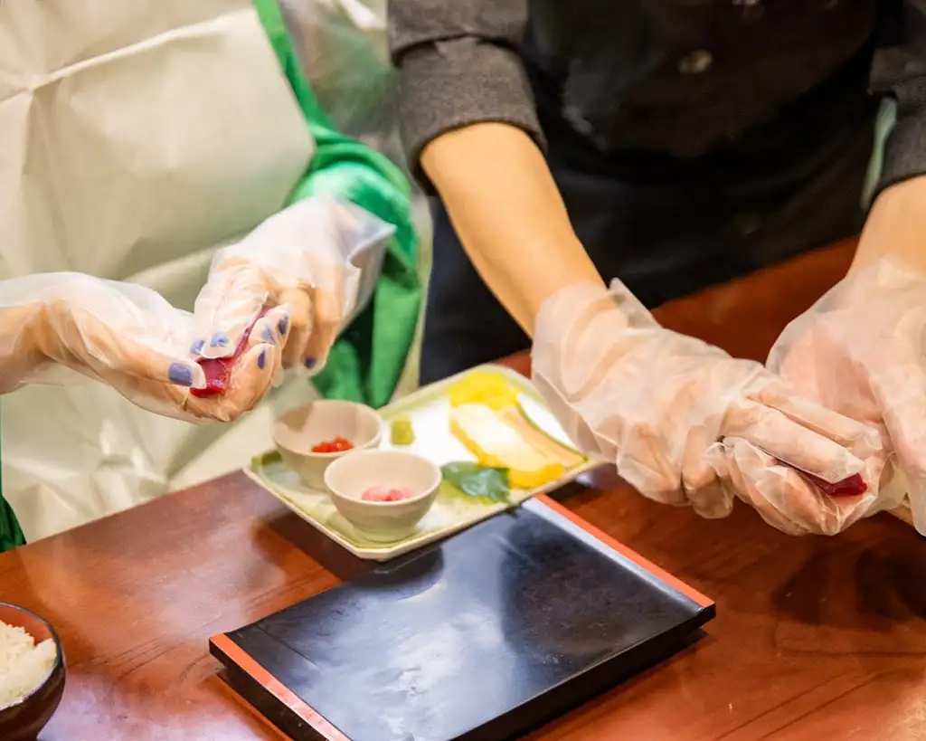 Sushi Making Class at a Century-Old Sushi Restaurant in Tokyo