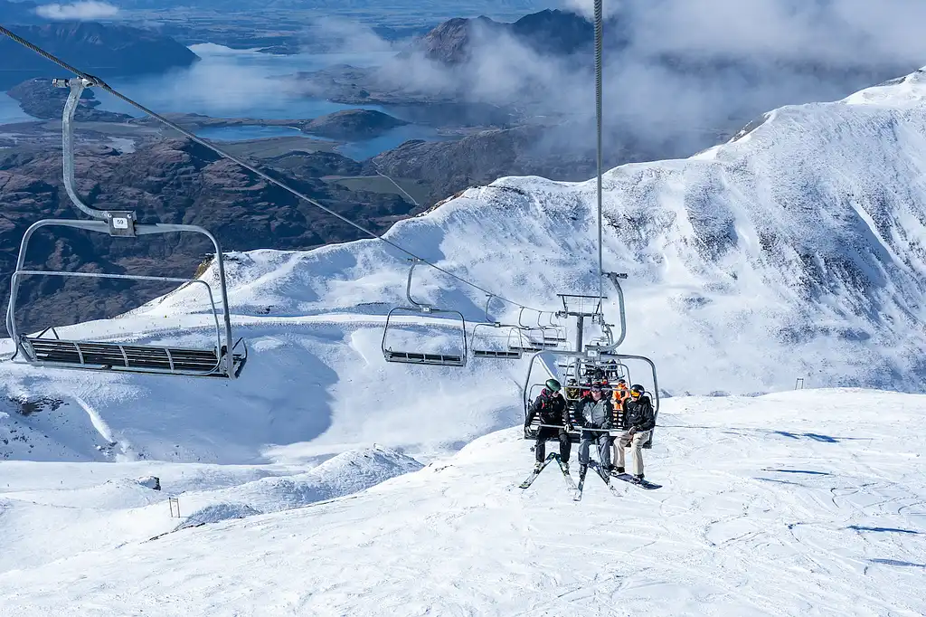 8 Day South Island Snow Safari | Queenstown to Christchurch | Haka Tours