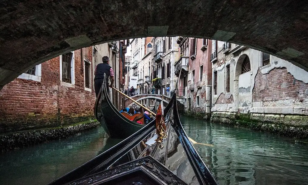 Gondola Ride Experience In Venice