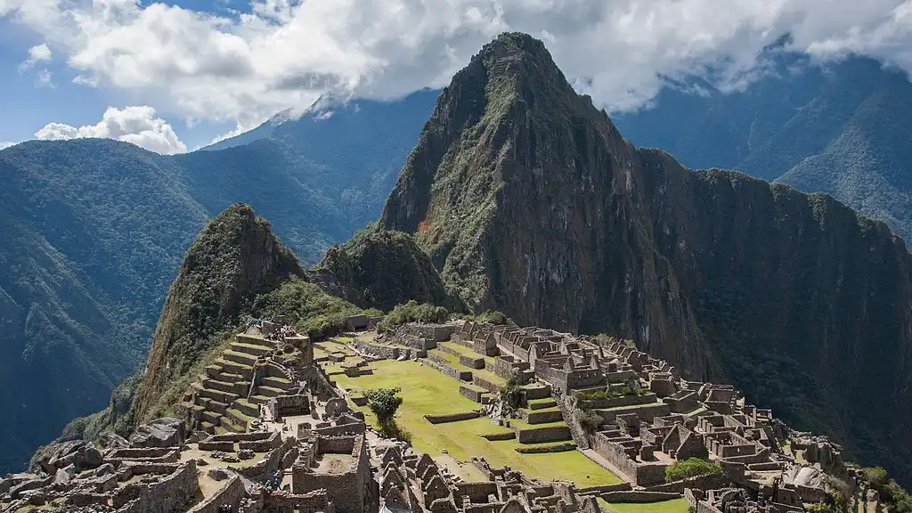 7 Day Inca Adventure: Cusco, Machu Picchu & the Best Views Ever | G Adventures 18 to 35's