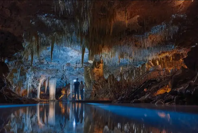 Lake Cave Fully Guided Tour