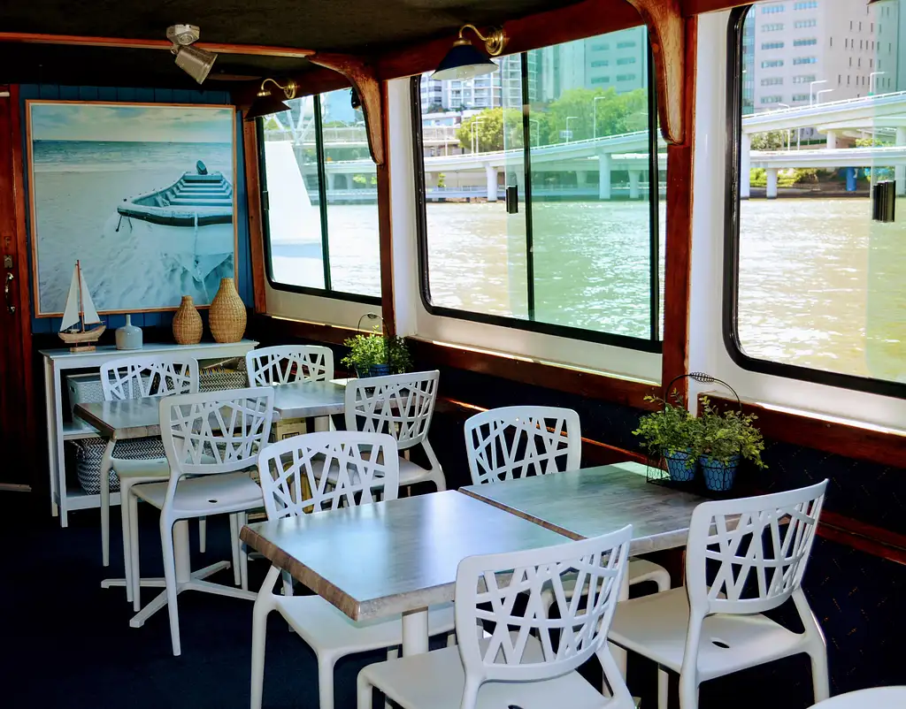 Brisbane Cruise to Lunch Package