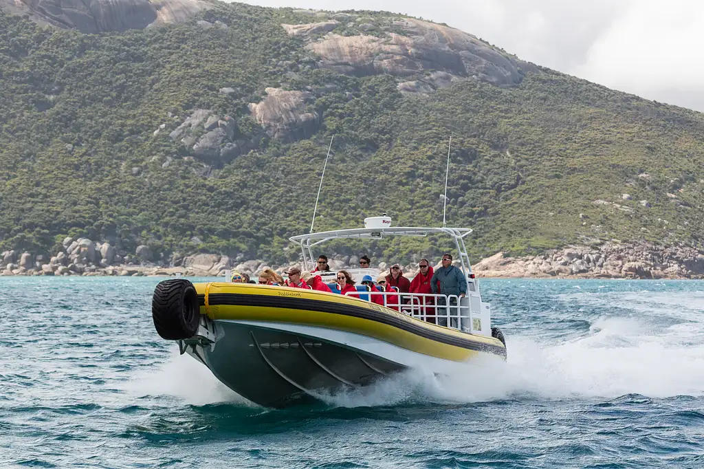 2.5 Hour Wilsons Promontory Cruise | Discover Skull Rock