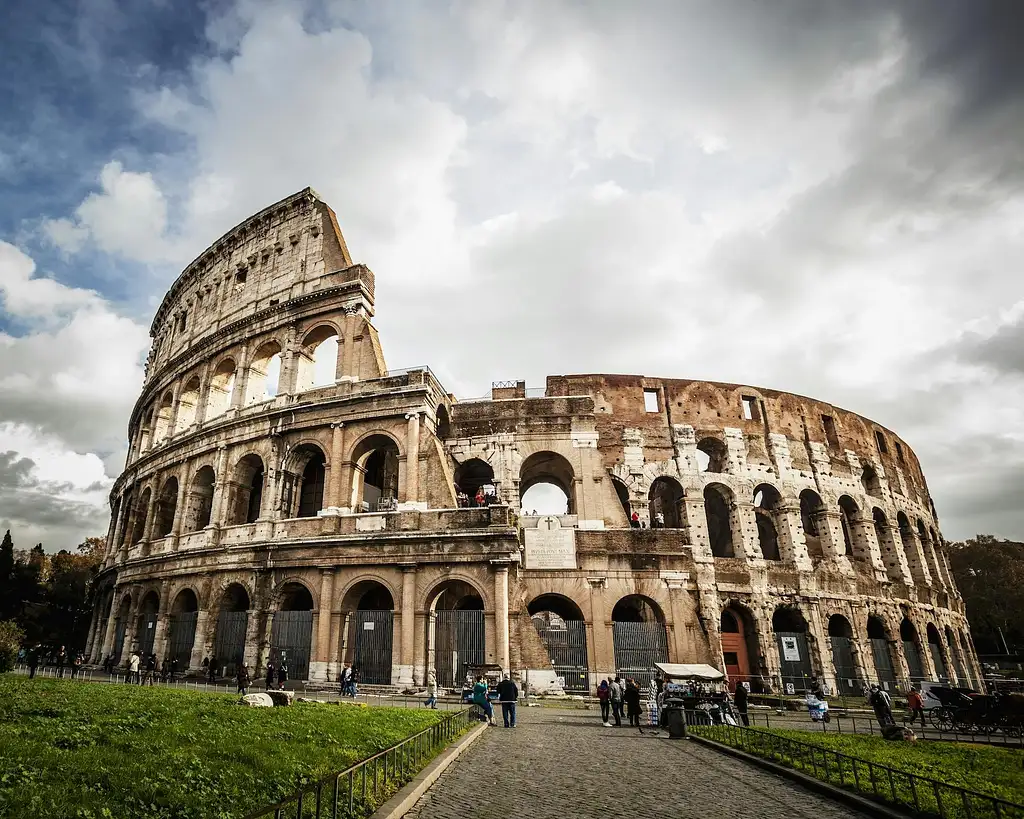 Restricted areas tour of Gladiator's Arena and Roman Forum