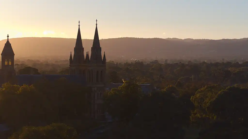 Adelaide City Scenic Electric Bike Tour | Lunch Included