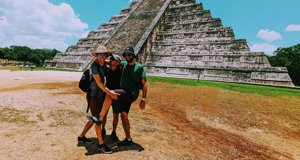 6 Days Yucatan Adventure: Merida, Tulum & Jungle Swims | G Adventures 18-35's