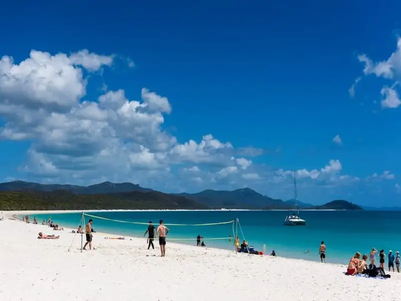 Whitehaven Beach and Hamilton Island with Lunch at Marina Tavern