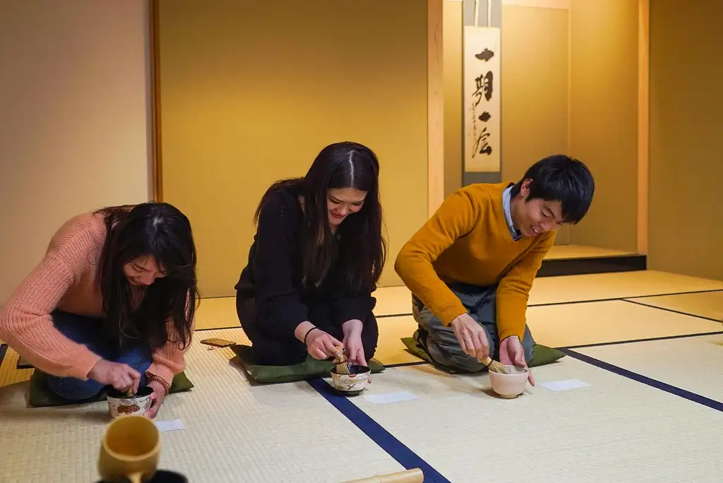 Kyoto Tea Ceremony And Kiyomizu-dera Temple Walking Tour