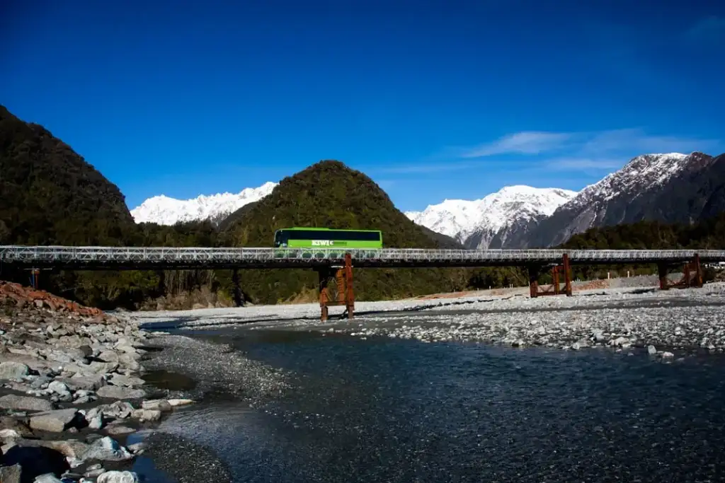 'Backyard' Bus Pass | Auckland to Christchurch | Kiwi Experience