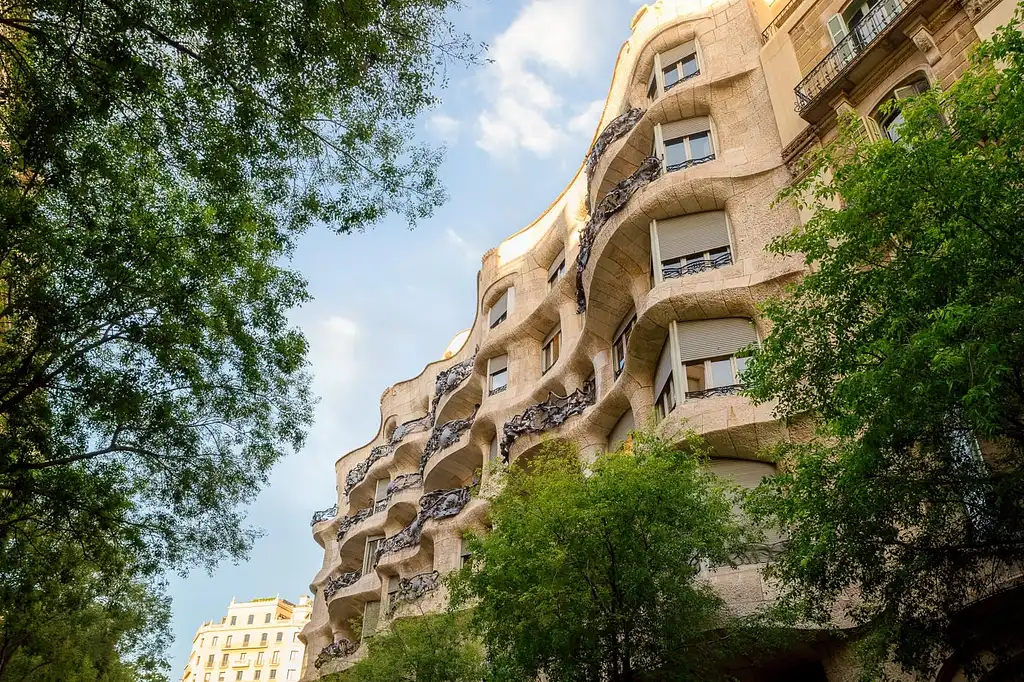 Best Of Gaudí Walking Tour With A Local Guide |Private Tour