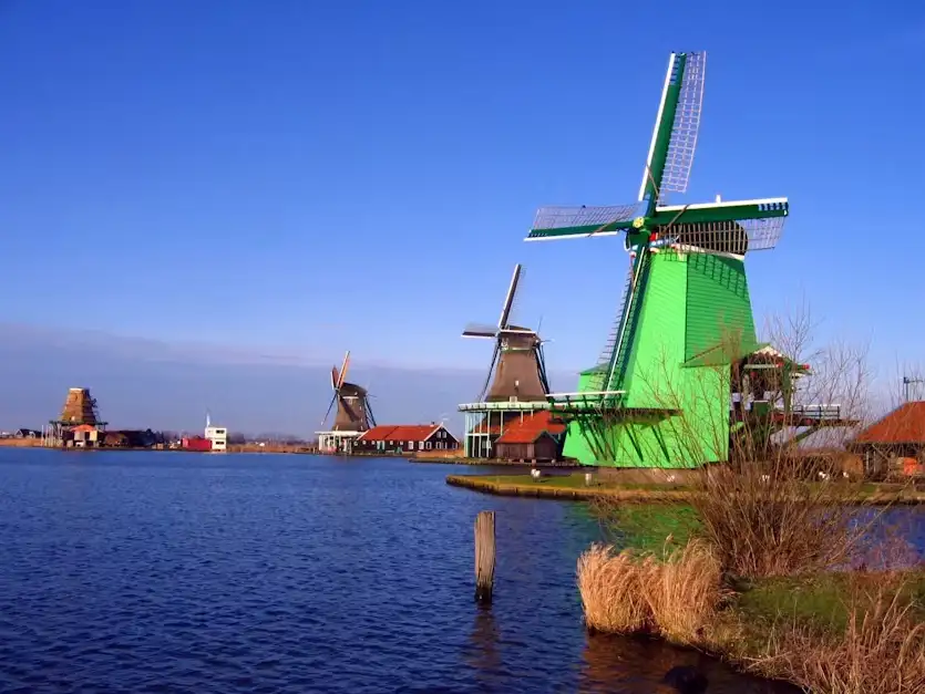 Zaanse windmill village and Giethoorn private tour from Amsterdam