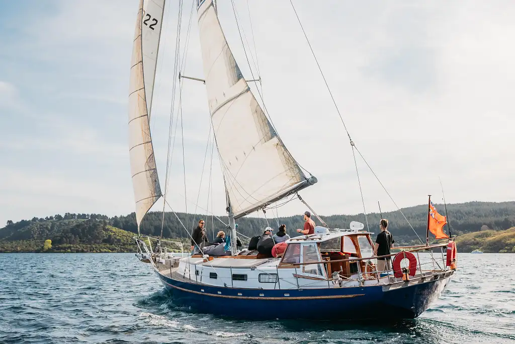 Maori Rock Carvings Sailing Tour - Kindred Spirit