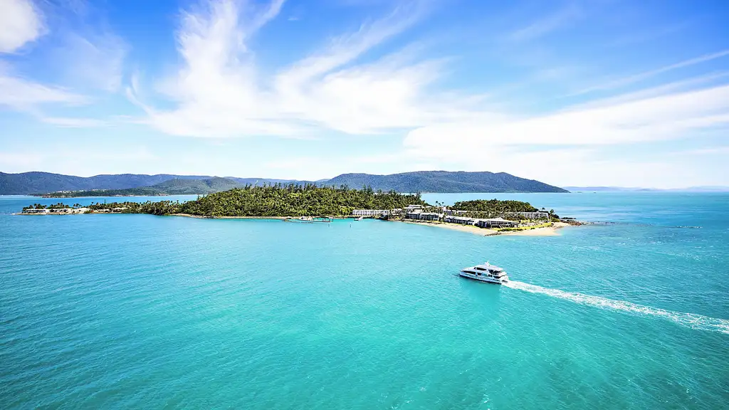 Daydream Island Full Day Tour + Lunch