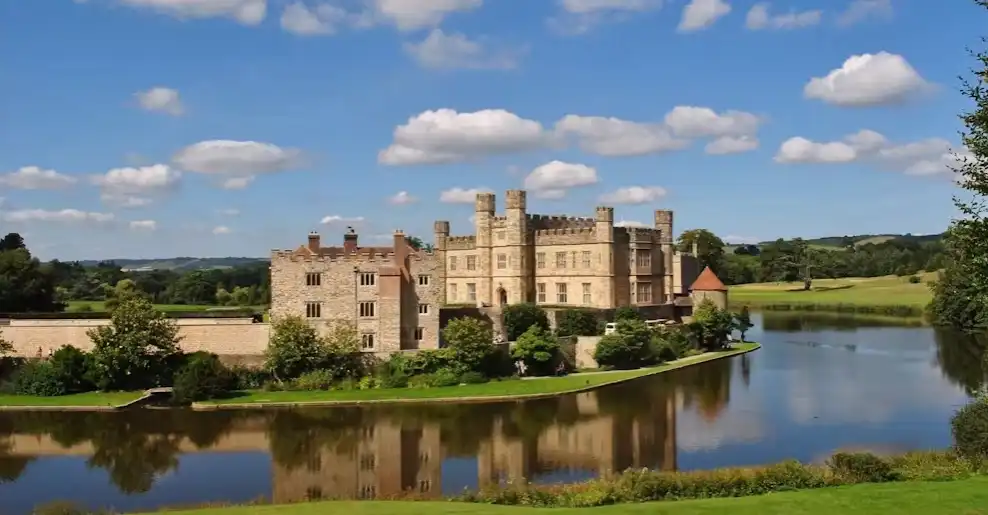 Leeds Castle, Canterbury and White Cliffs of Dover | Private Car Tour