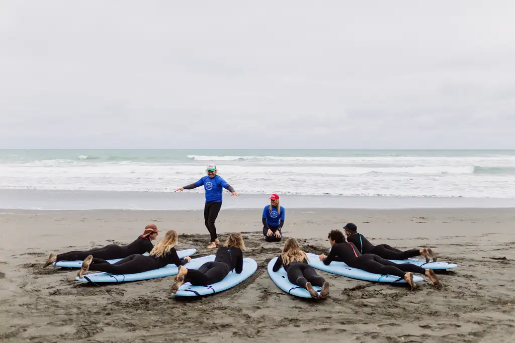 Group Surf Lesson (Raglan, Ngarunui Beach)