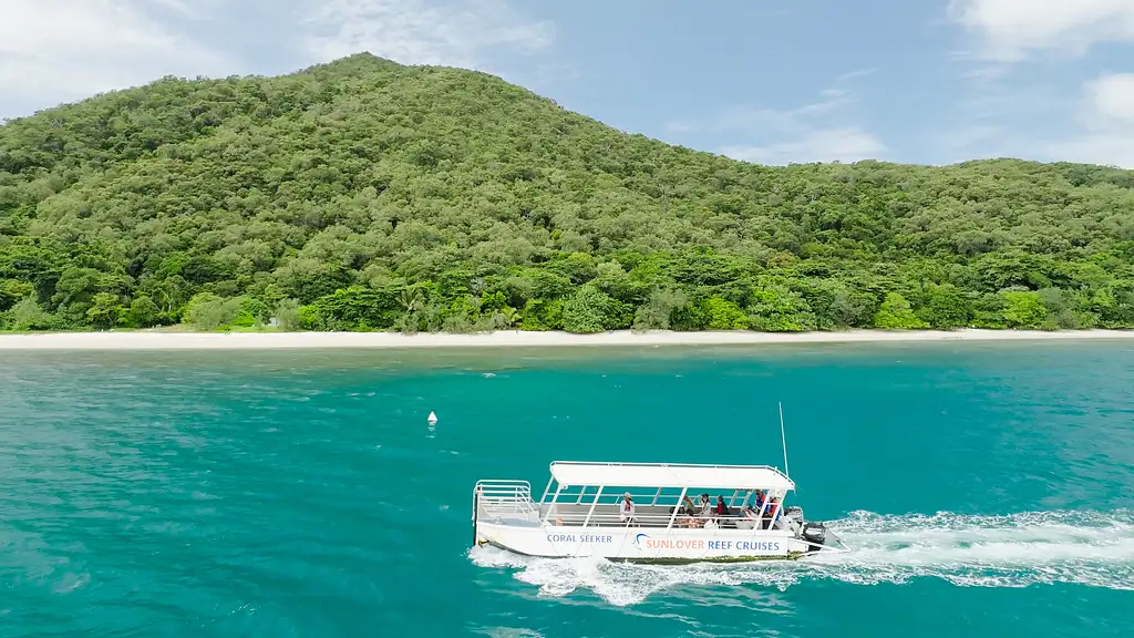 Moore Reef & Fitzroy Island - Reef & Island in a Day Tour