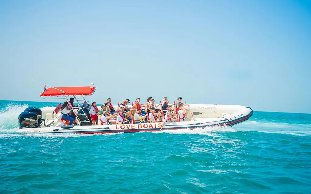 Dubai's Adrenaline Fun Speedboat Tour