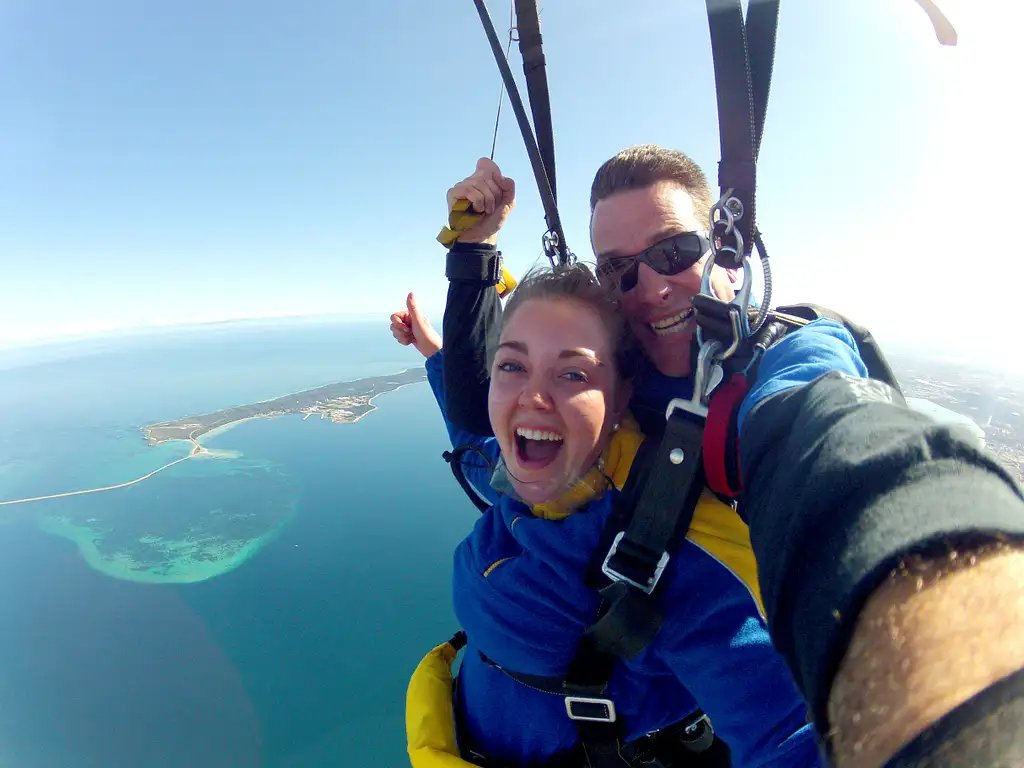 Skydive Perth City 10,000ft Tandem Skydiving