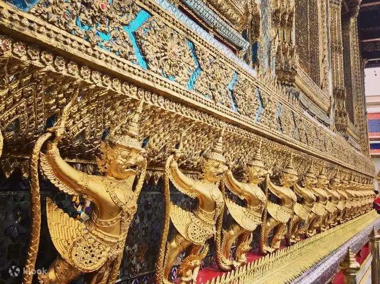 Royal Gems & Reclining Buddhas | Half Day Private Tour