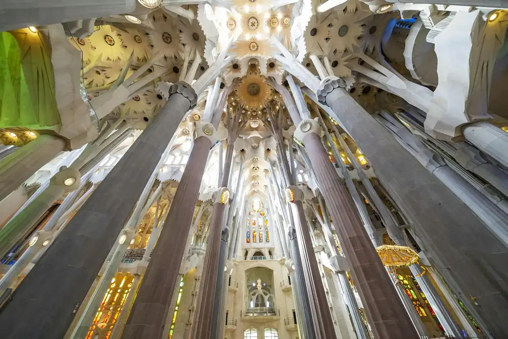 Sagrada Familia with Priority Access & Local Expert Guide | Small-group Tour