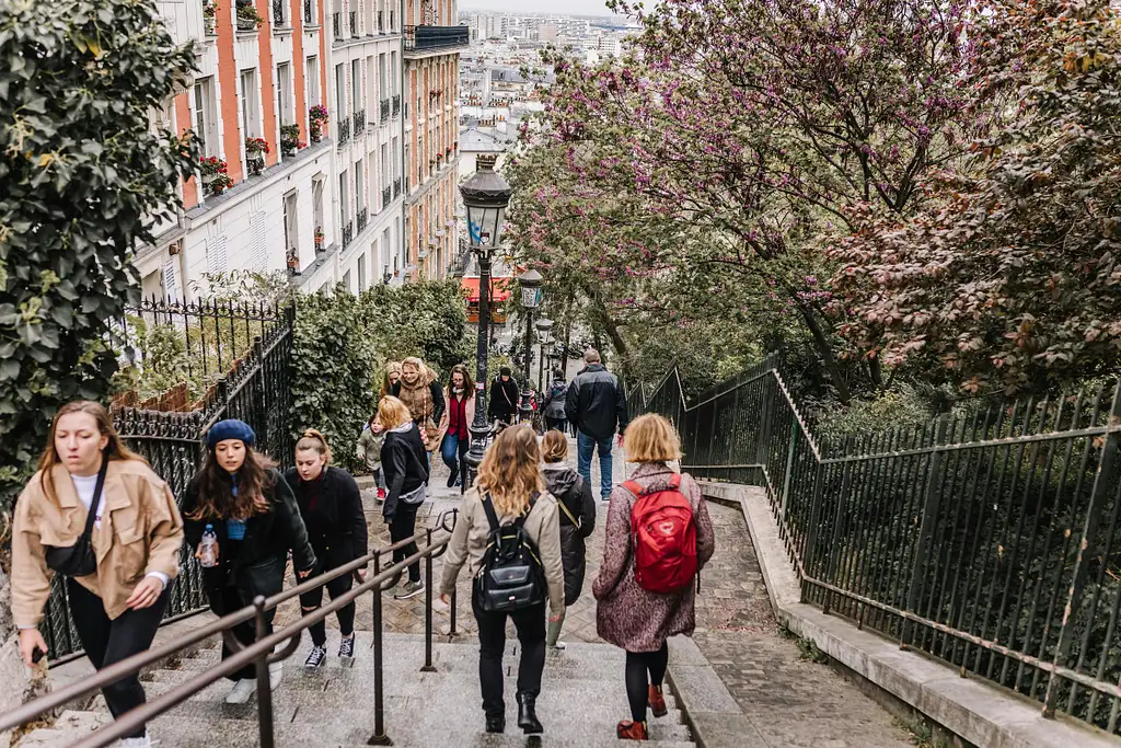 Montmartre and Clignancourt Tour | Private Tour