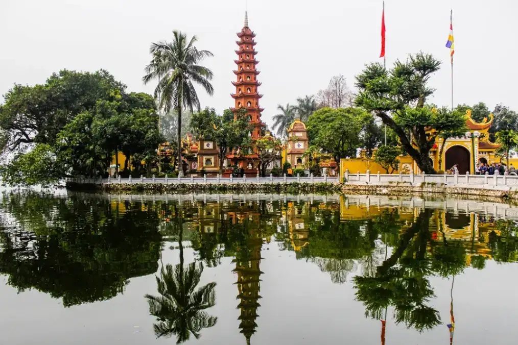 10 Day Classic Vietnam Tour: Hanoi to Ho Chi Minh | G Adventures