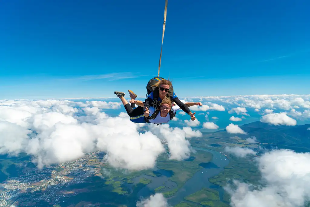 Skydive Cairns | Up To 15,000ft Tandem Skydiving | Great Barrier Reef