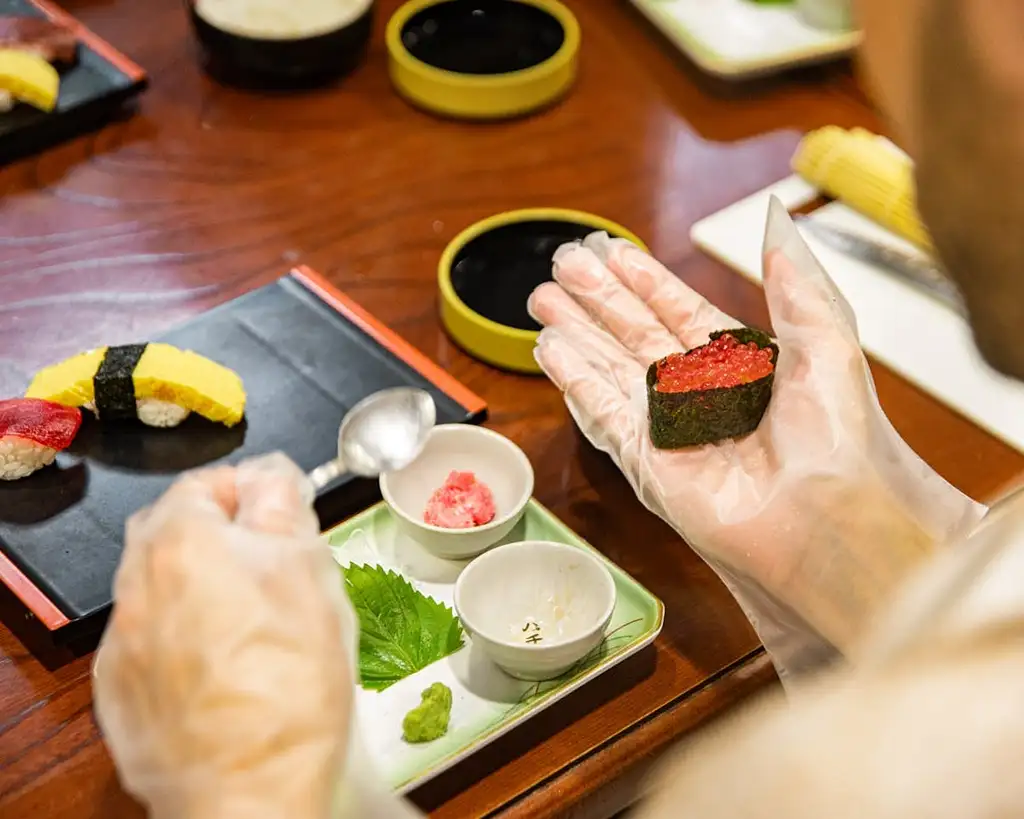 Sushi Making Class at a Century-Old Sushi Restaurant in Tokyo