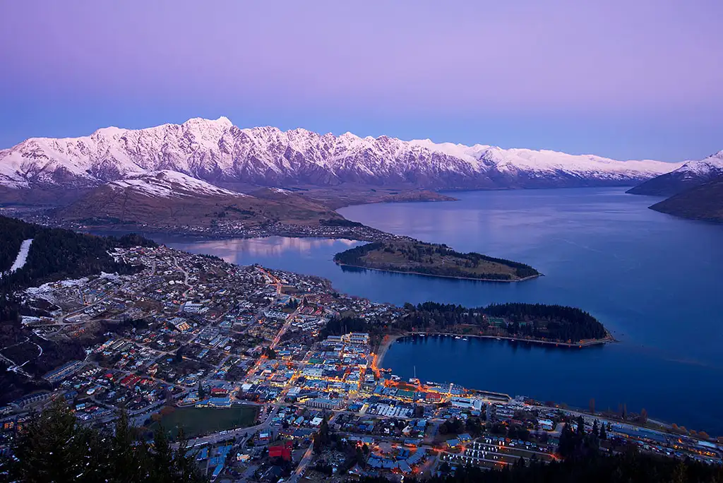 Ski New Zealand: 7 Day South Island Snow Safari | Christchurch to Queenstown | Intrepid Tour