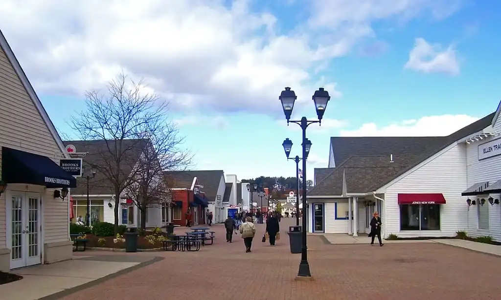 Trip to Woodbury Common Premium Outlets | From Manhattan