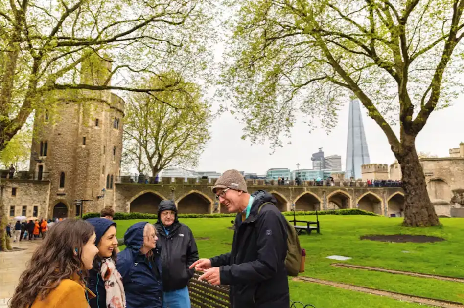 Early Access Crown Jewels & Tower of London Guided Tour