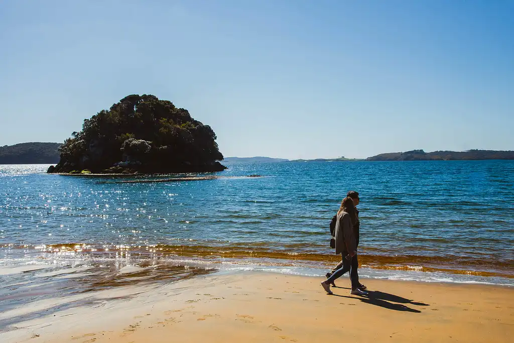 Stewart Island Scenic Flight | Queenstown Round-Trip