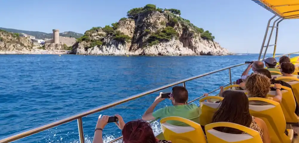 Empuries Private Tour and Boat Ride from Barcelona