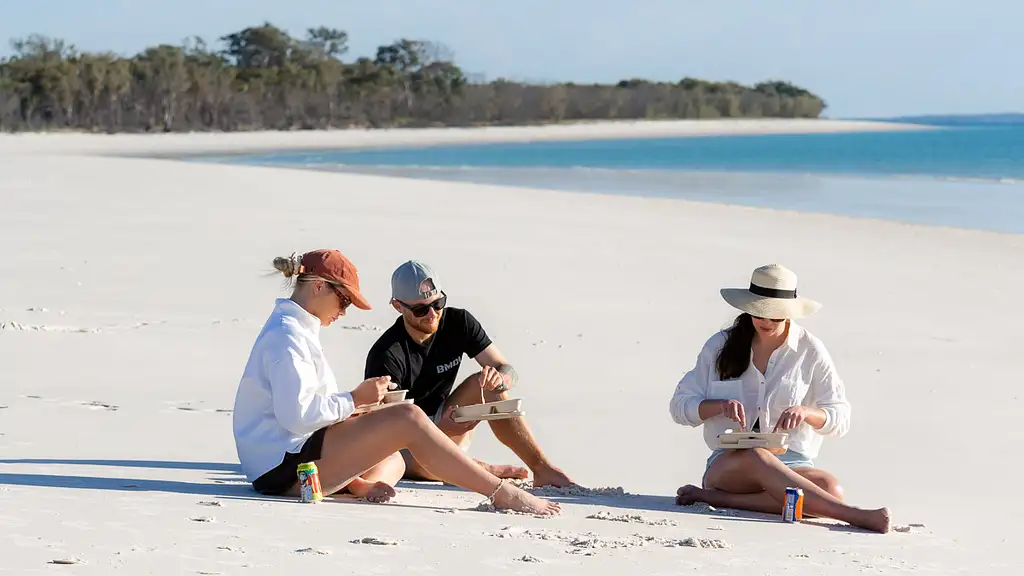 K'gari Fraser Island Hopper Tour - Departing Hervey Bay