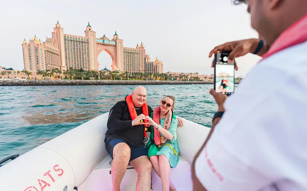 Dubai's Adrenaline Fun Speedboat Tour