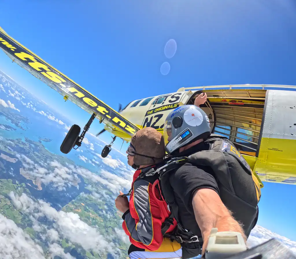 Bay of Islands Tandem Skydive: 16,500ft, 12,000ft, 9000ft