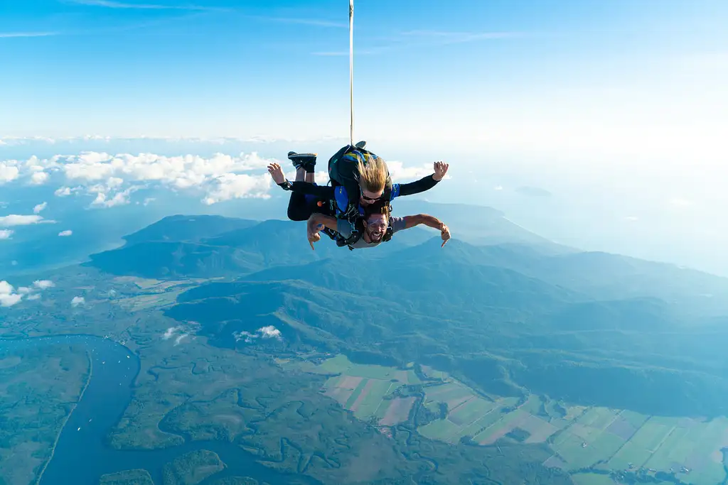 Skydive Cairns | Up To 15,000ft Tandem Skydiving | Great Barrier Reef